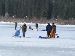 Fish Lake Ice Crowd 1-17